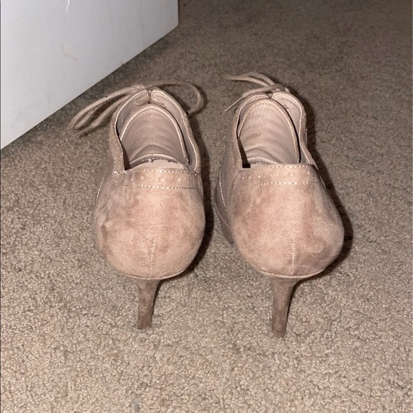 Heels - Picture 3 of 5